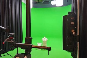 Zakelijk vloggen in een green screen studio