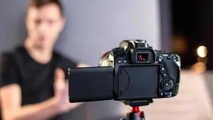 Zakelijk vloggen met je smartphone of camera. Wat is de beste keuze voor jou?